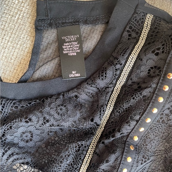 Top - Picture 3 of 3